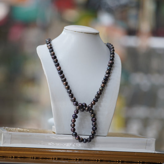 Luxury Pearl Necklace (black)
